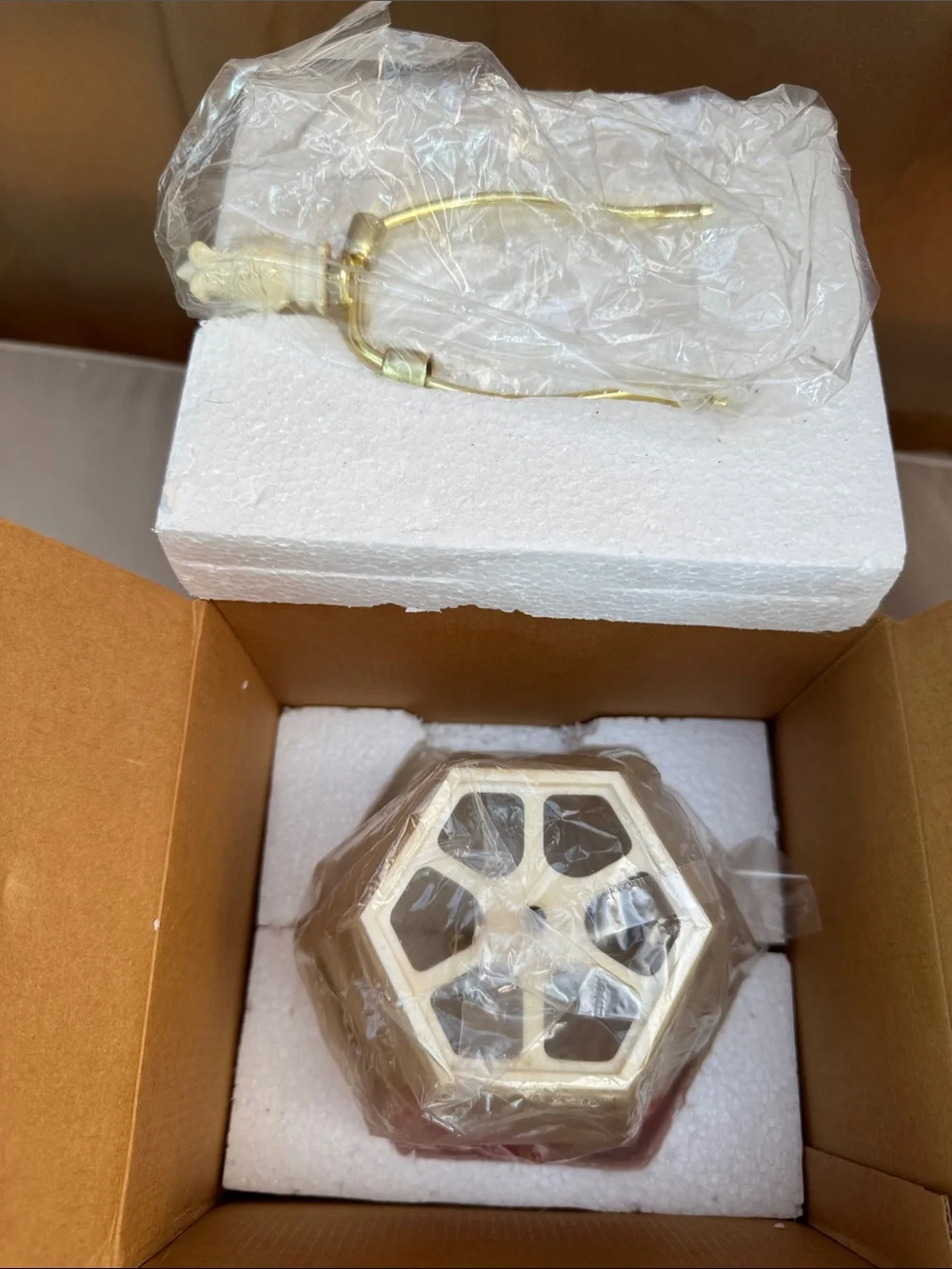 Vintage Cardinal Litho Night Light Lamp with Floral Base - Cream Shade
